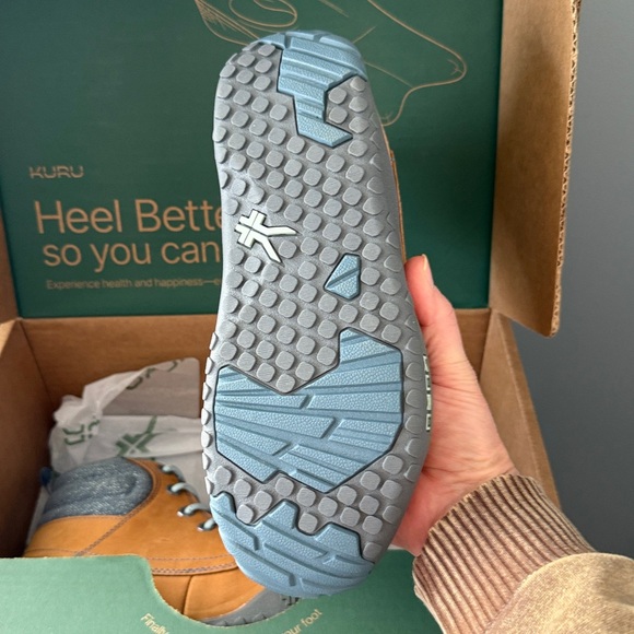 NEW KURU QUEST WOMEN'S HIKING BOOTS SIZE 8.5 - Picture 12 of 13